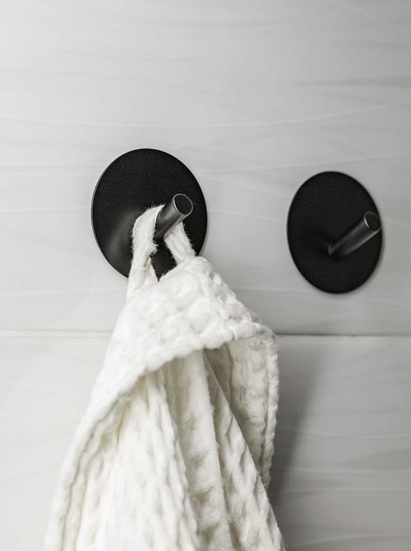 Крючок Bath Plus КМ021 самоклеющиеся, черные 2 шт.